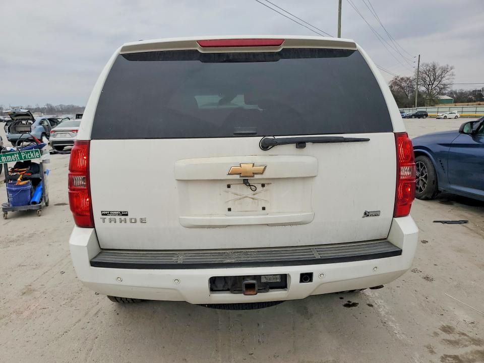Photo 6 from auction – 2011 CHEVROLET TAHOE with VIN 1GNSKBE01BR330775