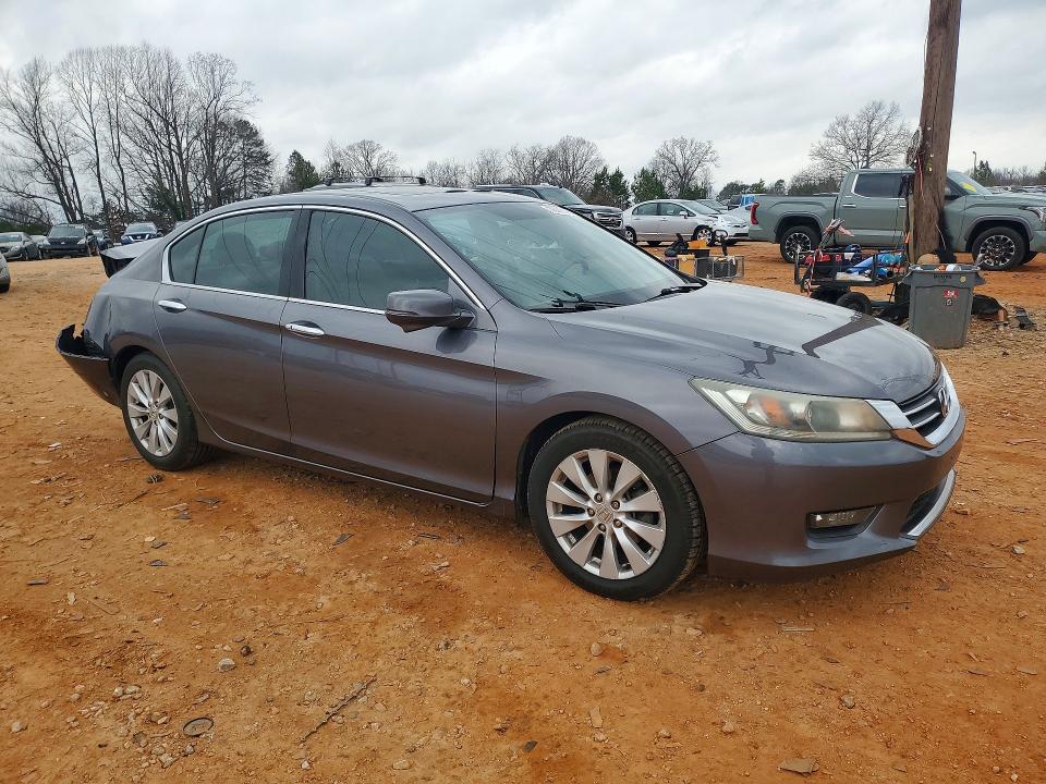 Photo 4 from auction – 2014 HONDA ACCORD with VIN 1HGCR2F74EA144799