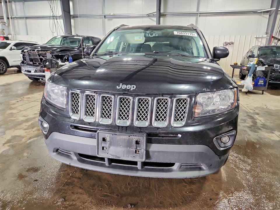 Photo 5 from auction – 2017 JEEP COMPASS with VIN 1C4NJDEB3HD163735