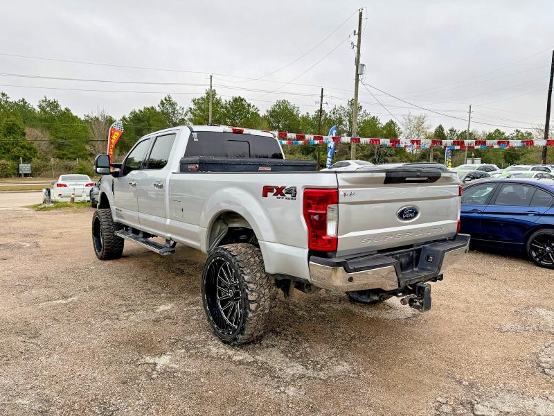 Photo 3 from auction – 2017 FORD F350 with VIN 1FT8W3BT7HEF45735