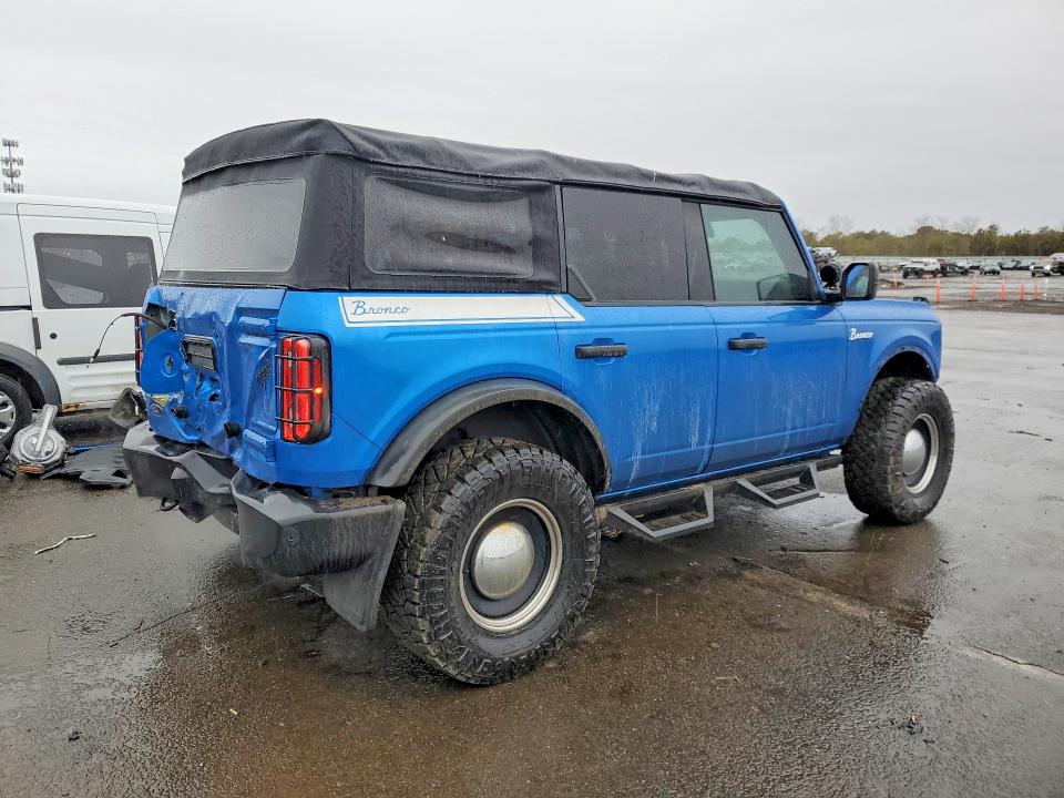 Photo 3 from auction – 2022 FORD BRONCO with VIN 1FMDE5BH0NLA86043