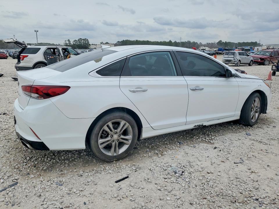 Photo 3 from auction – 2019 HYUNDAI SONATA with VIN 5NPE34AF0KH749636