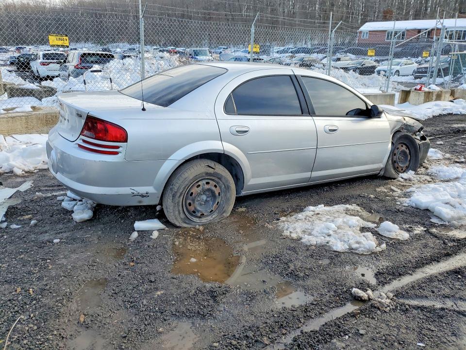 Photo 3 from auction – 2005 DODGE STRATUS SX with VIN 1B3EL46X35N556954