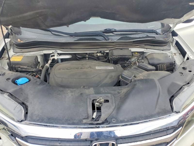 Photo 11 from auction – 2017 HONDA PILOT with VIN 5FNYF5H77HB013874