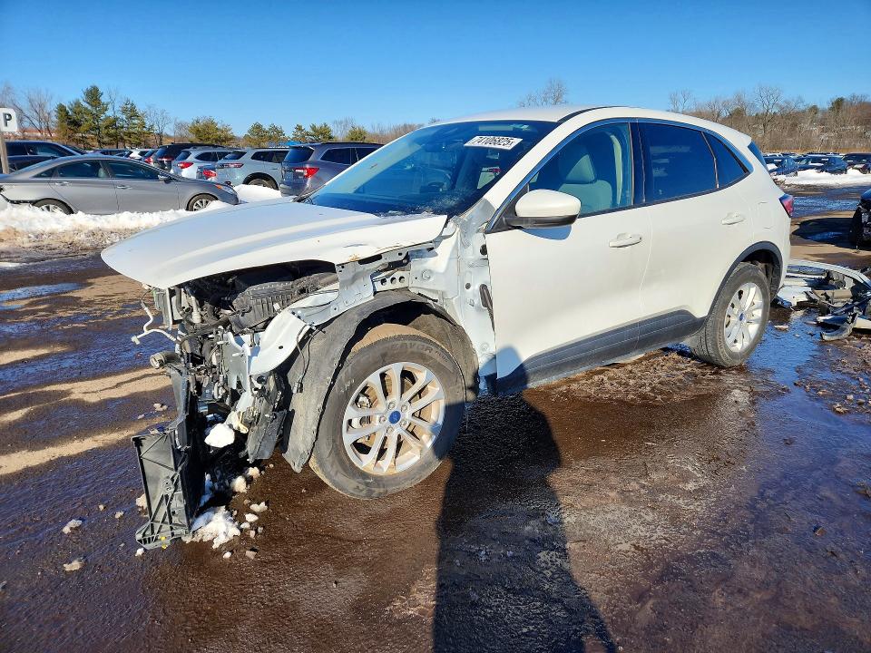FORD ESCAPE 2020 with VIN 1FMCU9G62LUA32196 - Photo from auction