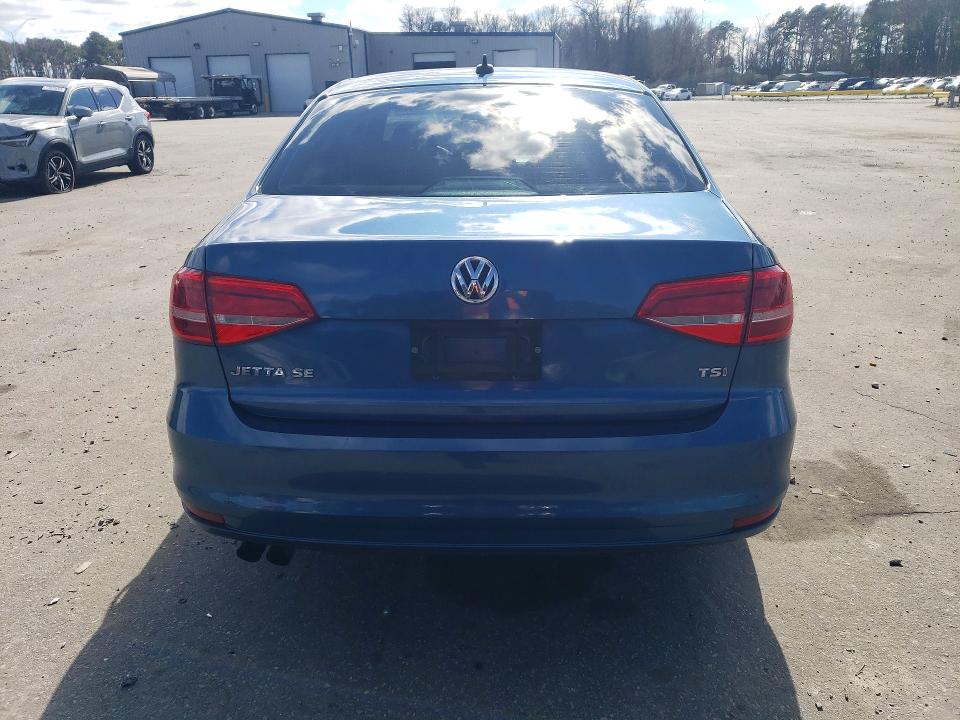 Photo 6 from auction – 2015 VOLKSWAGEN JETTA with VIN 3VWD17AJ2FM257646