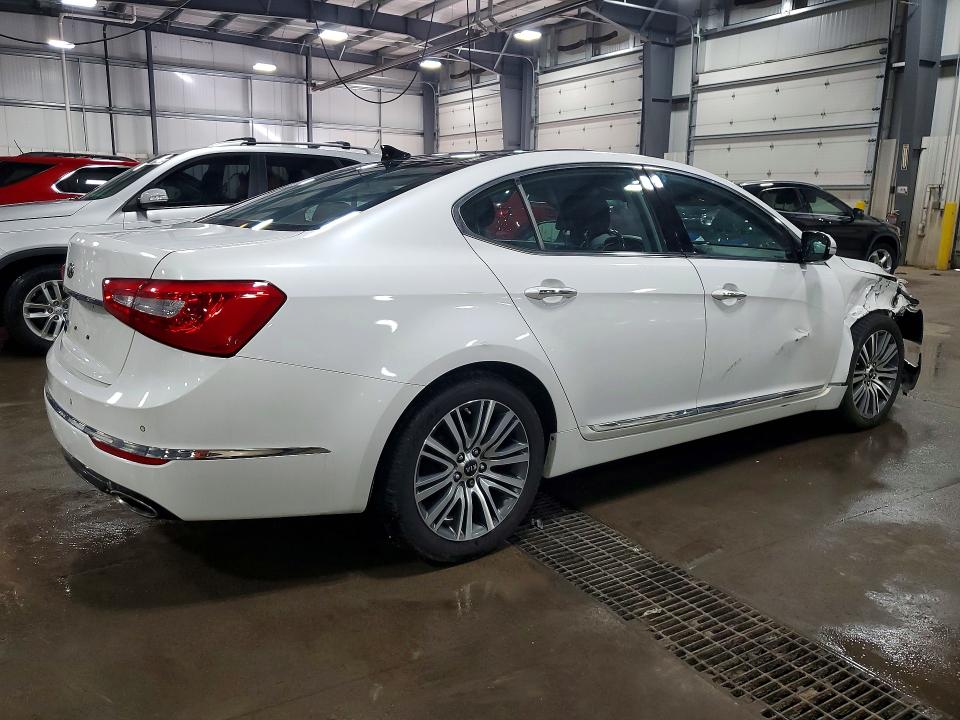 Photo 3 from auction – 2016 KIA CADENZA with VIN KNALN4D77G5200896