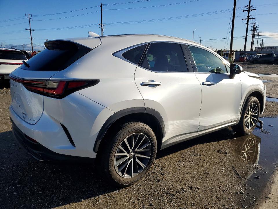 Фото 3 с аукциона – 2022 LEXUS NX 350 с VIN 2T2GGCEZXNC004892