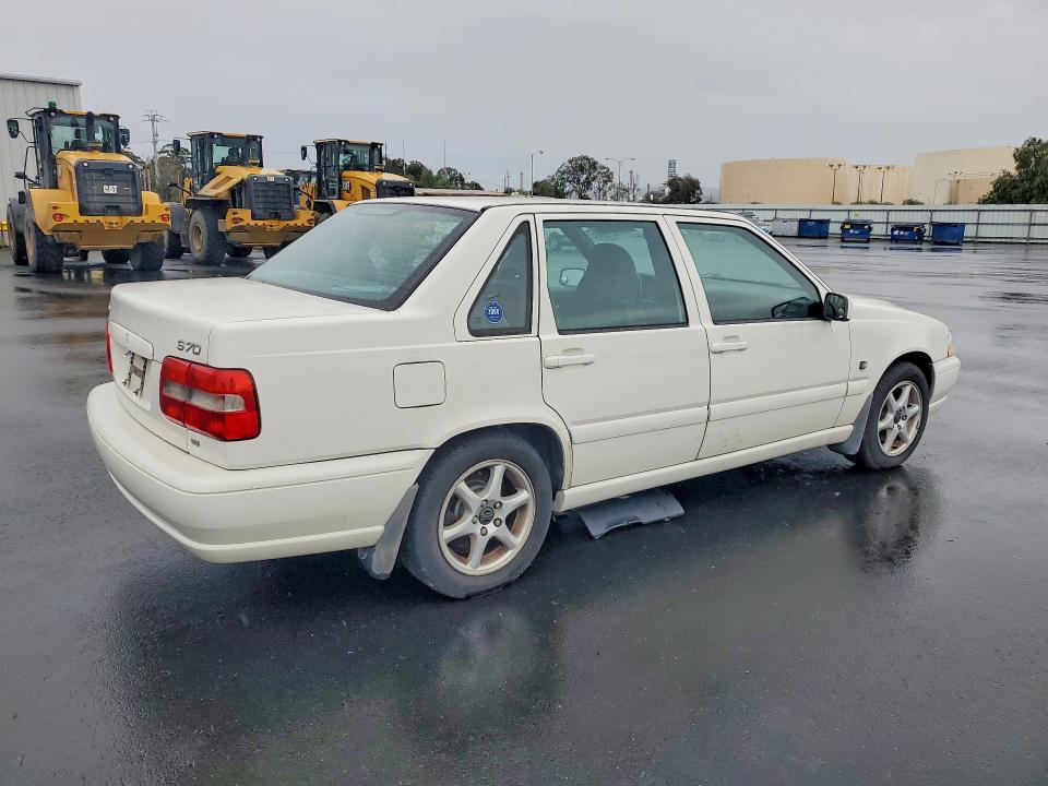 Photo 3 from auction – 2000 VOLVO S70 BASE with VIN YV1LS61J3Y2669424