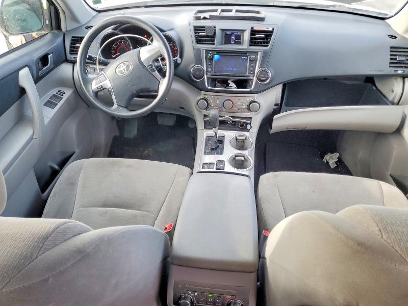 Photo 8 from auction – 2013 TOYOTA HIGHLANDER with VIN 5TDBK3EH9DS201448