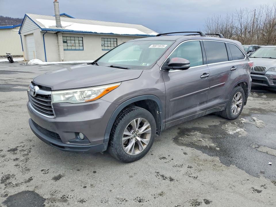 Фото 1 с аукциона – 2016 TOYOTA HIGHLANDER с VIN 5TDBKRFH8GS254695
