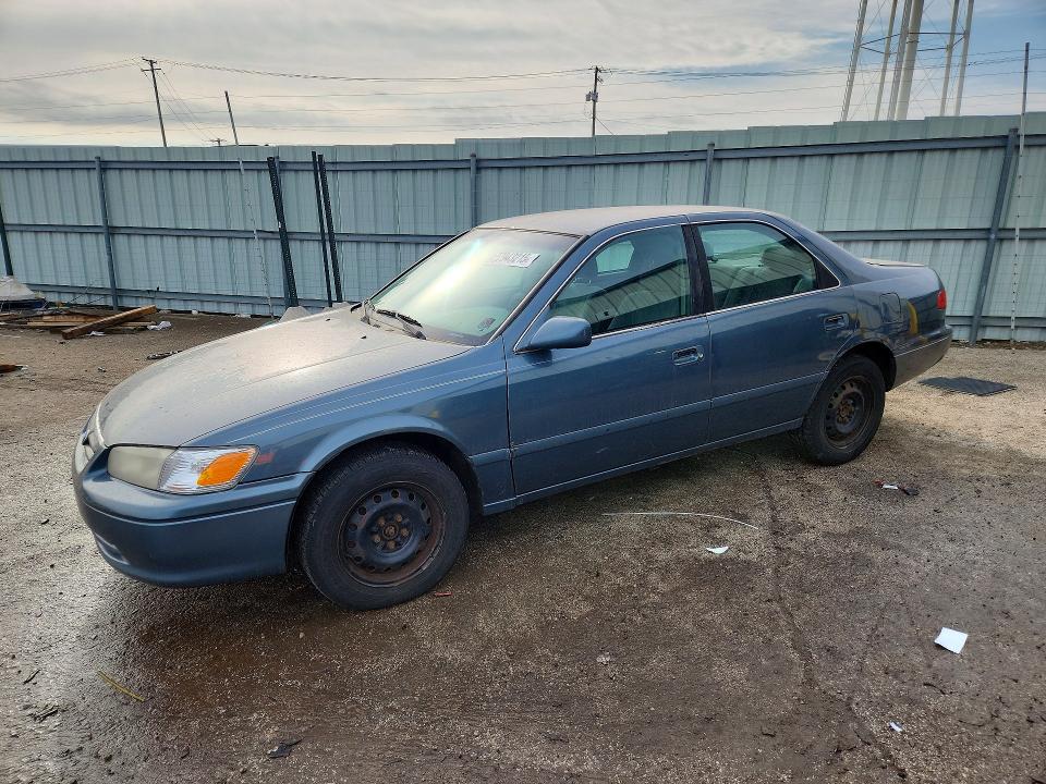 TOYOTA CAMRY 2000 with VIN 4T1BG22K9YU997501 - Photo from auction
