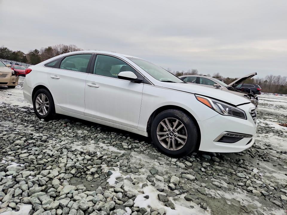 Zdjęcie 4 z aukcji – 2015 HYUNDAI SONATA SE z VIN 5NPE24AF8FH045385