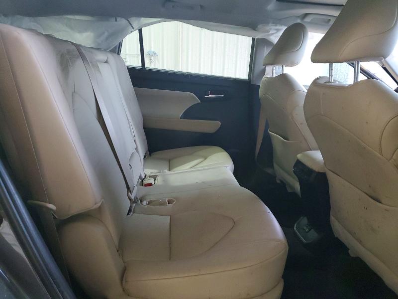 Photo 11 from auction – 2024 TOYOTA HIGHLANDER with VIN 5TDKDRAH2RS053153