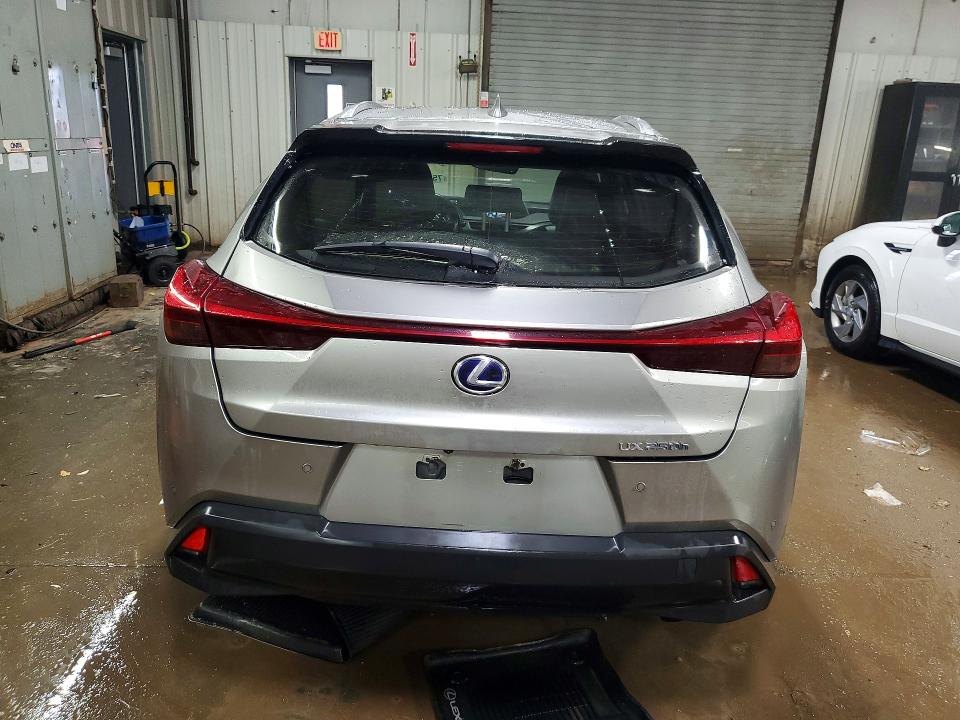 صورة رقم 6 من المزاد - 2019 LEXUS UX مع VIN JTHU9JBH3K2002265