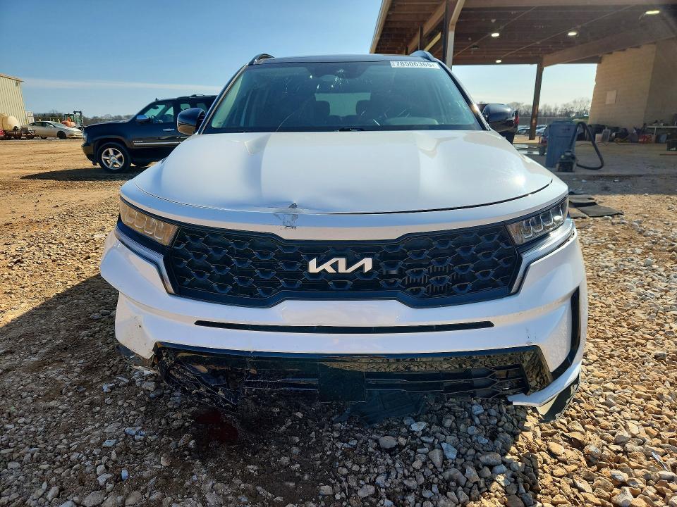Photo 5 from auction – 2022 KIA SORENTO with VIN 5XYRH4LF9NG101403