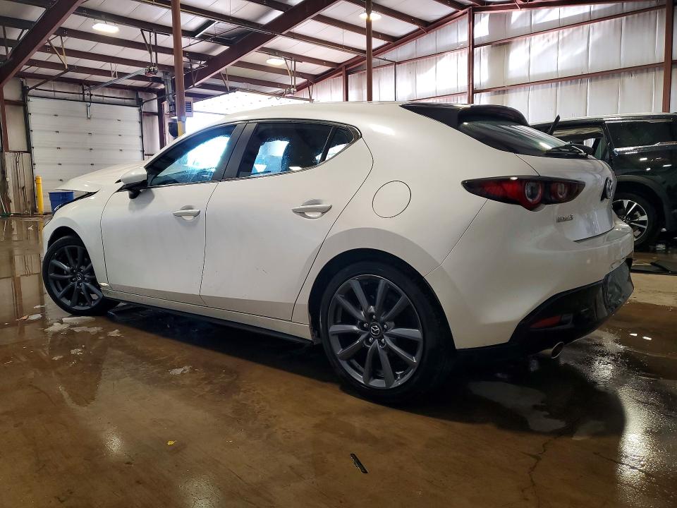 Photo 2 from auction – 2023 MAZDA 3 with VIN JM1BPAKM3P1605080