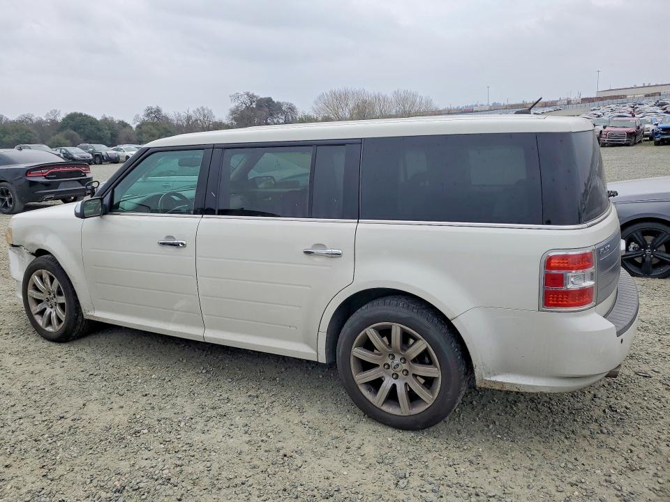 Photo 2 from auction – 2011 FORD FLEX LIMIT with VIN 2FMGK5DC4BBD00311