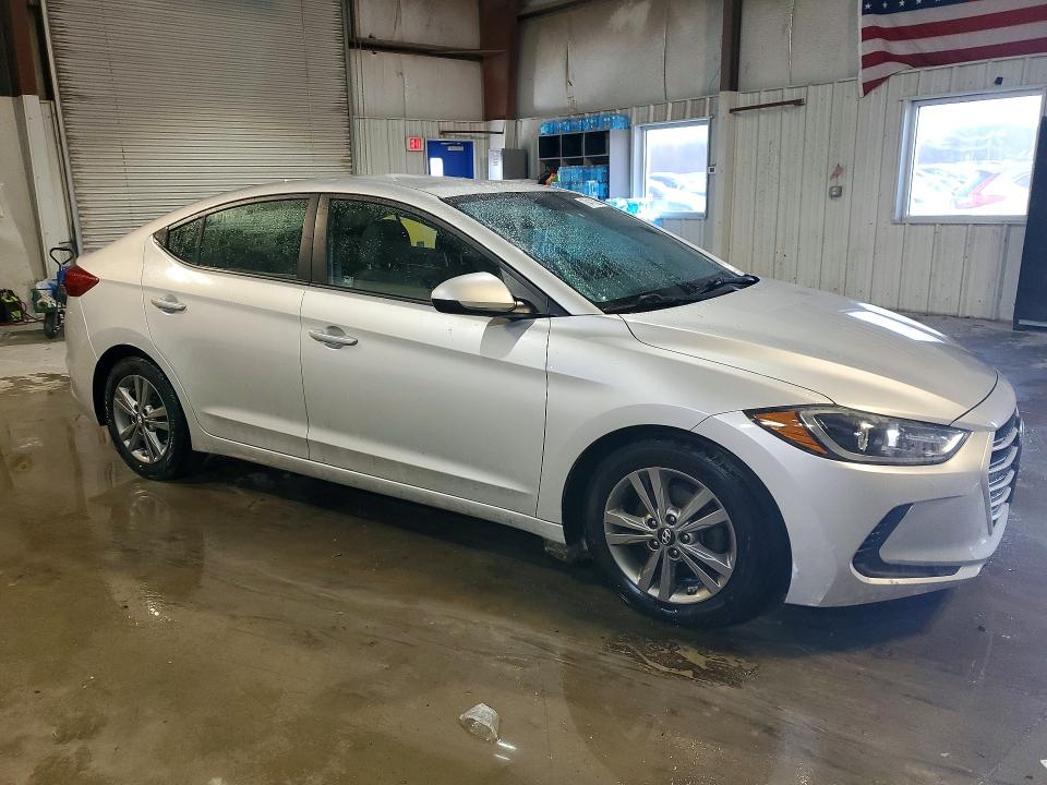 Photo 4 from auction – 2017 HYUNDAI ELANTRA with VIN 5NPD84LF7HH129403