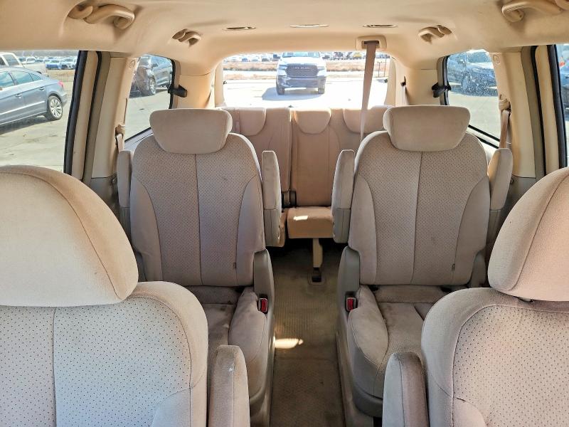 Photo 10 from auction – 2007 HYUNDAI ENTOURAGE with VIN KNDMC233276021546