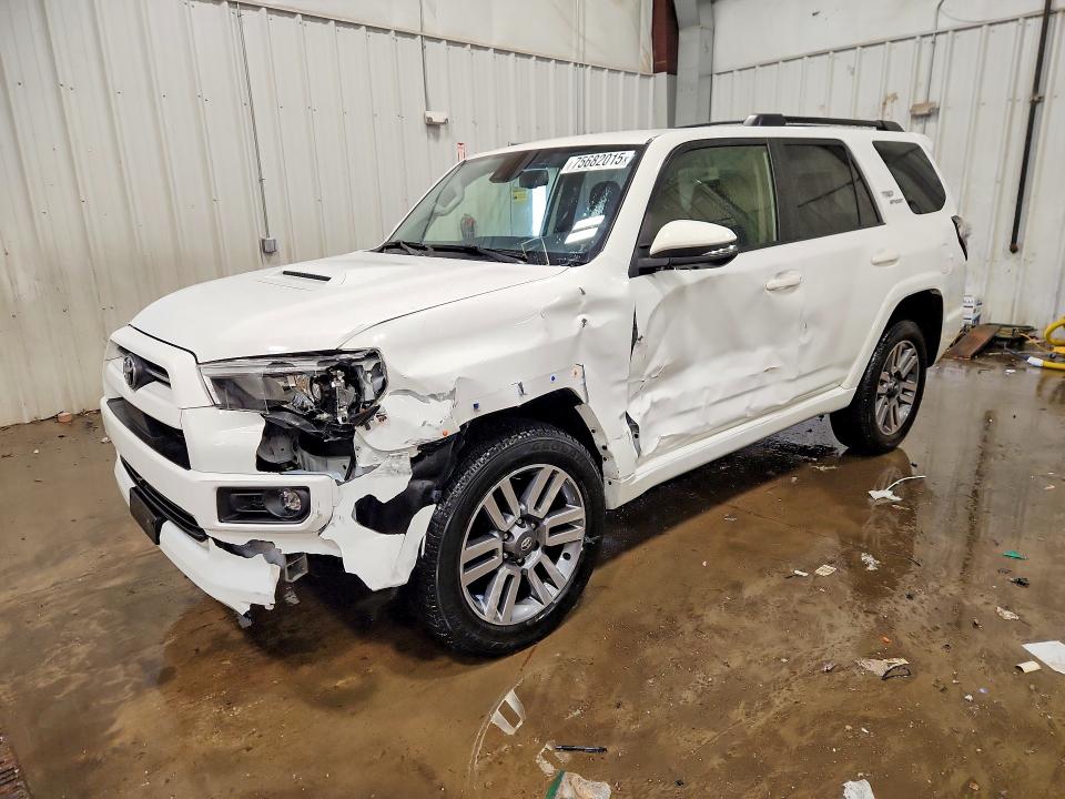 TOYOTA 4RUNNER 2022 with VIN JTESU5JRXN5982584 - Photo from auction