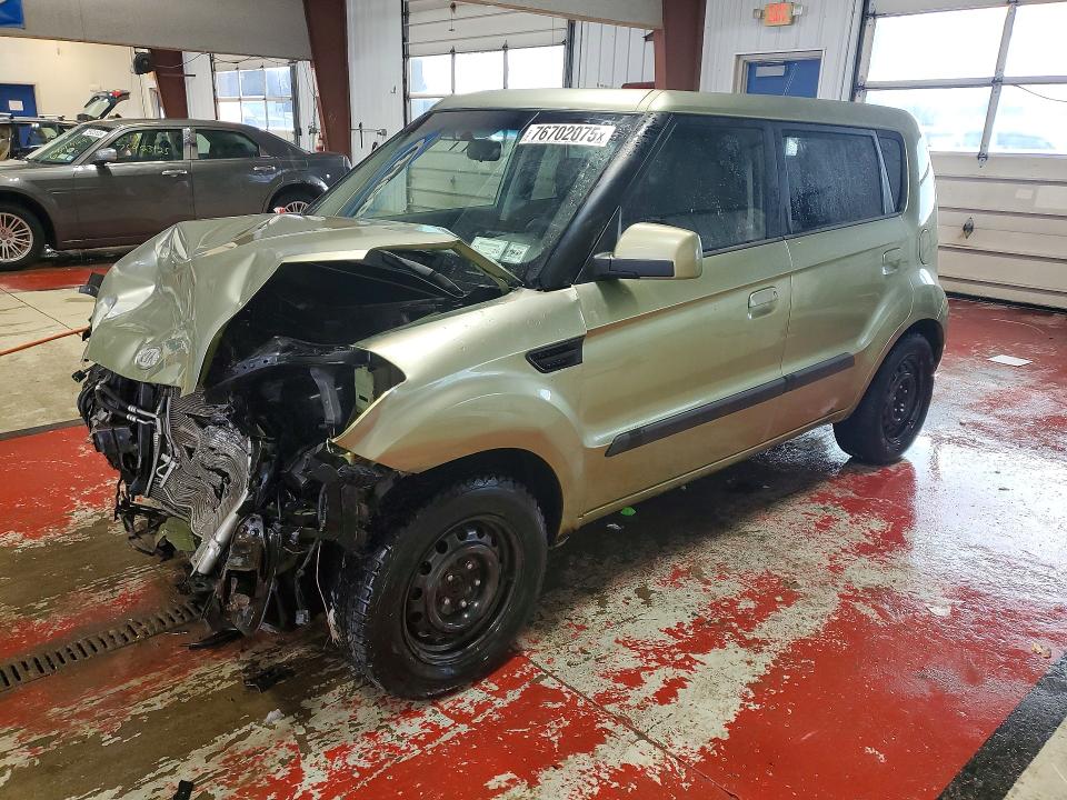 KIA SOUL + 2010 with VIN KNDJT2A27A7085483 - Photo from auction