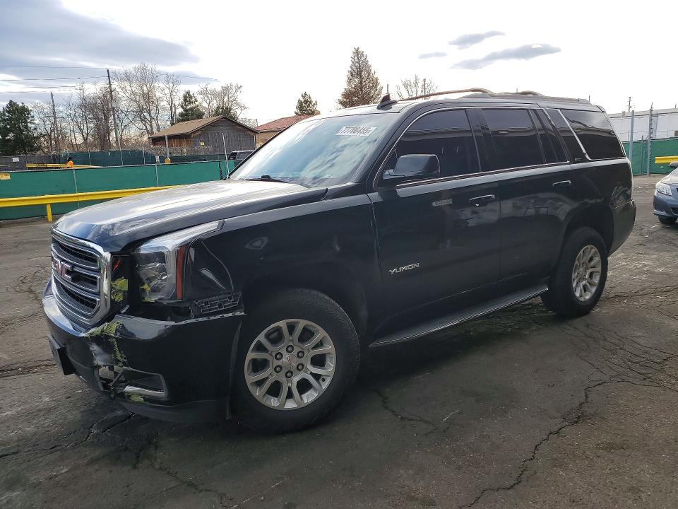 GMC YUKON SLT 2017 with VIN 1GKS2BKC3HR121025 - Photo from auction