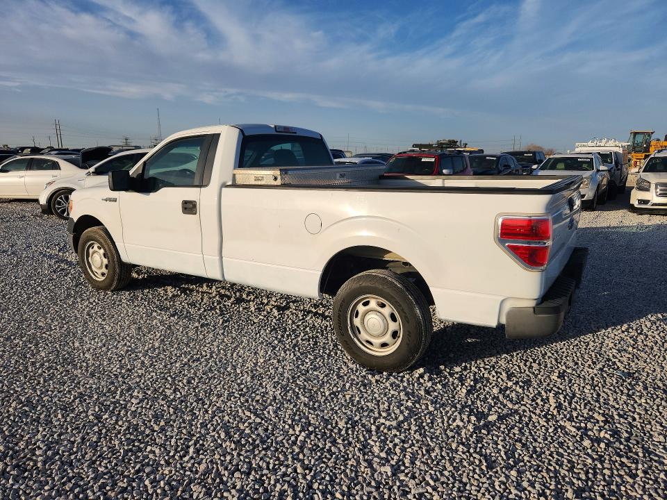 Photo 2 from auction – 2013 FORD F150 with VIN 1FTMF1CM7DKD38364