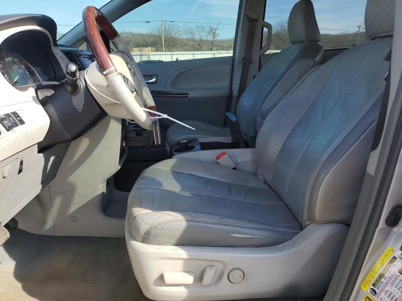 Photo 7 from auction – 2012 TOYOTA SIENNA XLE with VIN 5TDYK3DC7CS231174