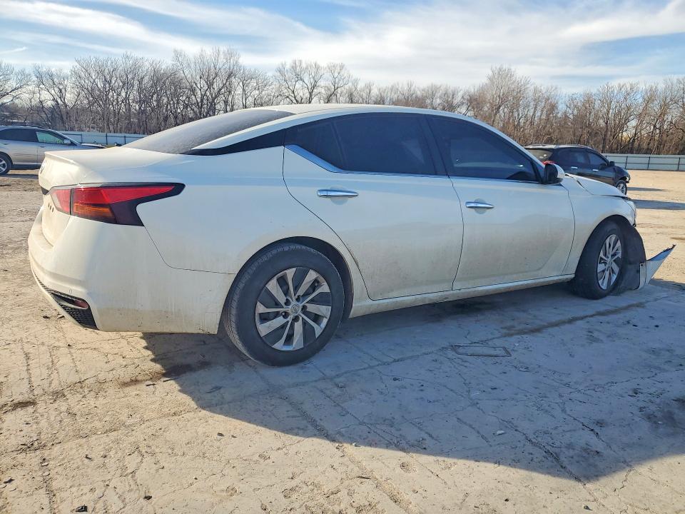 Photo 3 from auction – 2021 NISSAN ALTIMA with VIN 1N4BL4BV6MN316145