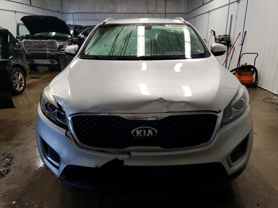 Photo 5 from auction – 2017 KIA SORENTO with VIN 5XYPGDA56HG302264