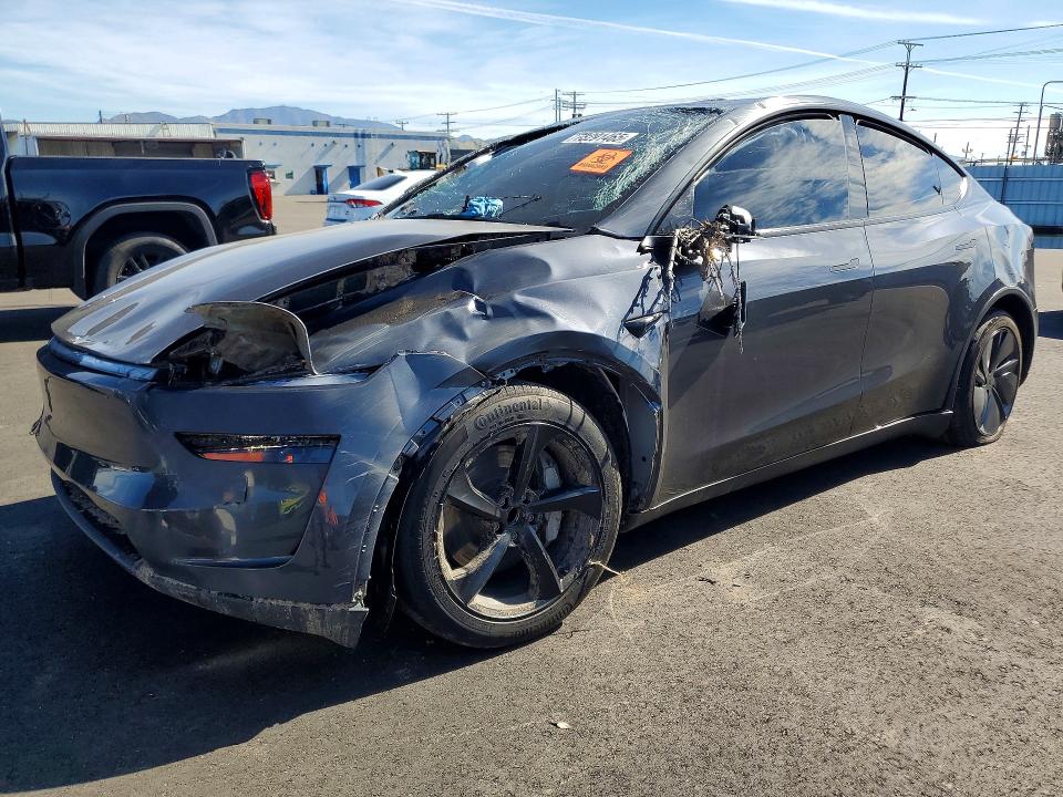 TESLA MODEL Y 2026 with VIN 7SAYGDED3TF389081 - Photo from auction