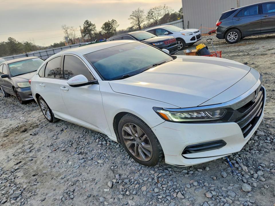 Photo 4 from auction – 2020 HONDA ACCORD with VIN 1HGCV1F10LA030751