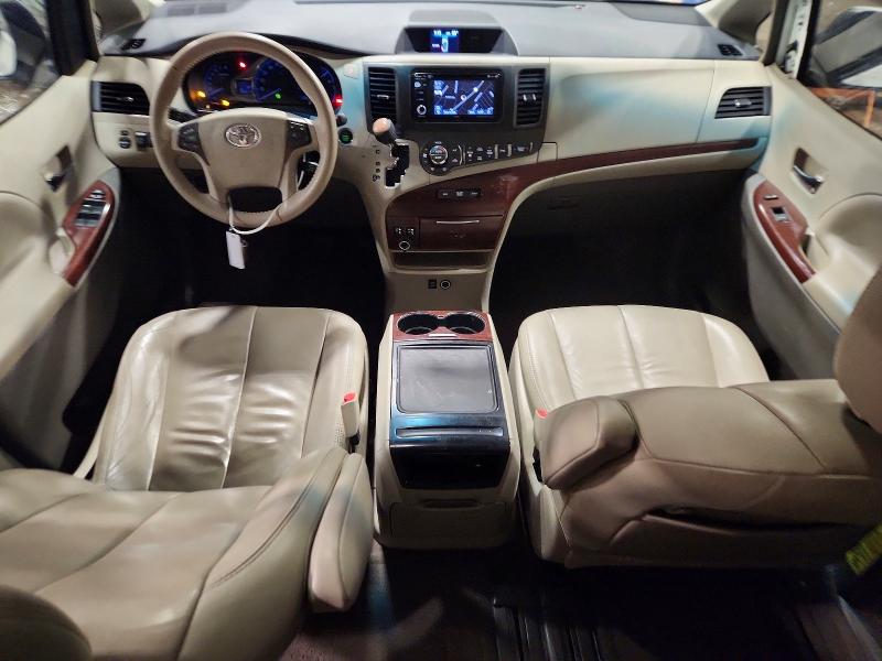 Photo 8 from auction – 2014 TOYOTA SIENNA XLE with VIN 5TDYK3DC6ES430719