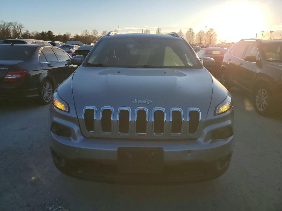 Photo 5 from auction – 2014 JEEP CHEROKEE with VIN 1C4PJMCS4EW146101