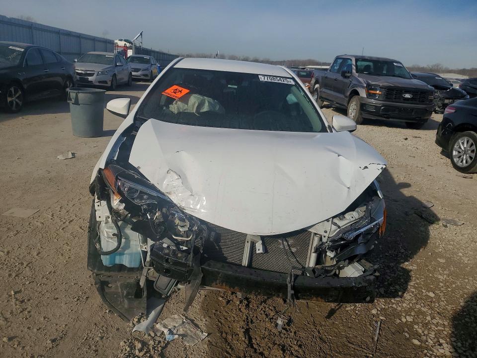 Photo 5 from auction – 2018 TOYOTA COROLLA with VIN 5YFBURHE0JP746960