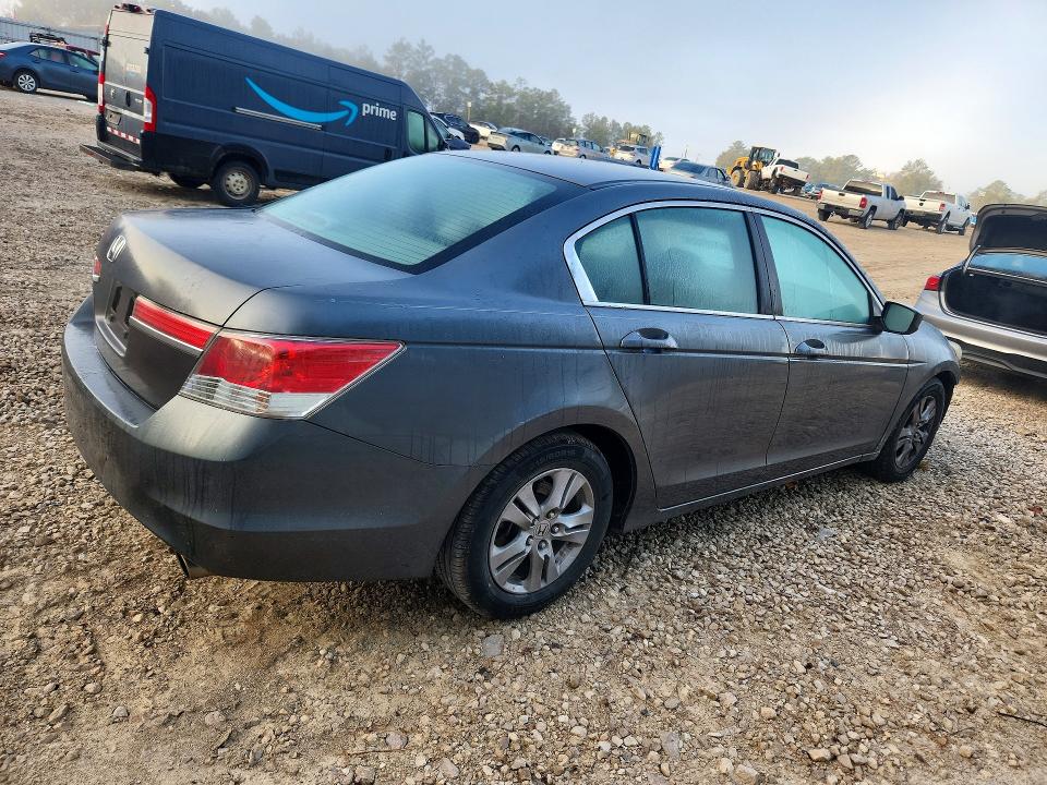 Photo 3 from auction – 2011 HONDA ACCORD LXP with VIN 1HGCP2F43BA106021