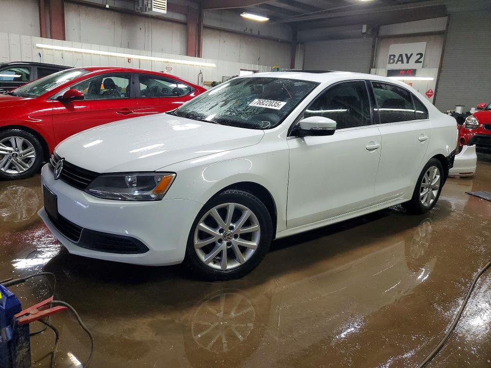 VOLKSWAGEN JETTA SE 2014 with VIN 3VWD07AJ9EM437899 - Photo from auction