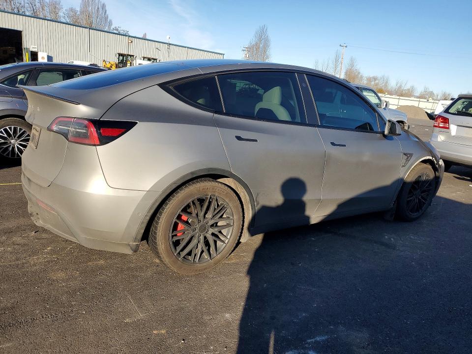 Photo 3 from auction – 2022 TESLA MODEL Y with VIN 7SAYGDEF4NF404529