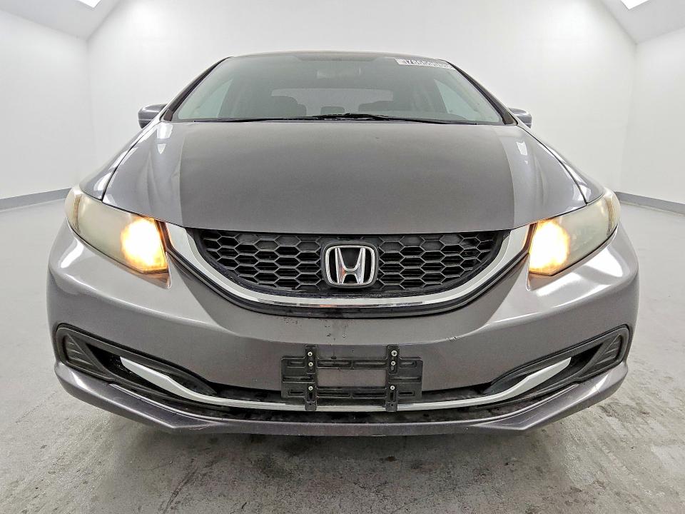 Photo 5 from auction – 2015 HONDA CIVIC with VIN 19XFB2F75FE271608