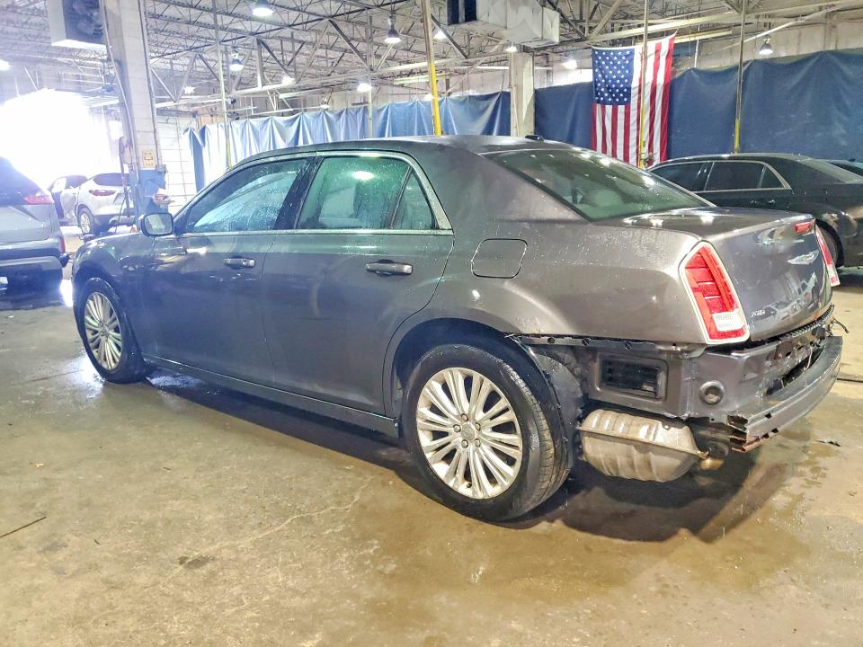 Photo 2 from auction – 2013 CHRYSLER 300 with VIN 2C3CCARG8DH576886