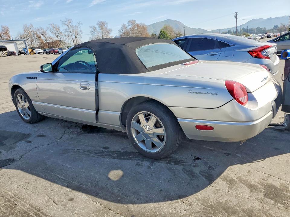 صورة رقم 2 من المزاد - 2004 FORD THUNDERBIR مع VIN 1FAHP60A94Y109919