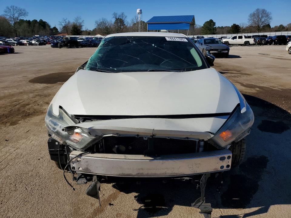Photo 5 from auction – 2017 NISS MAXIMA with VIN 1N4AA6AP2HC452287