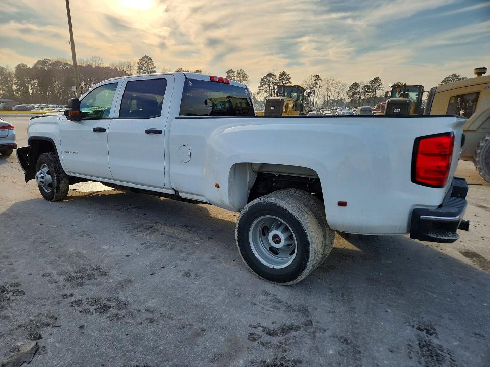 Photo 2 from auction – 2019 GMC SIERRA with VIN 1GT42TCY1KF250412