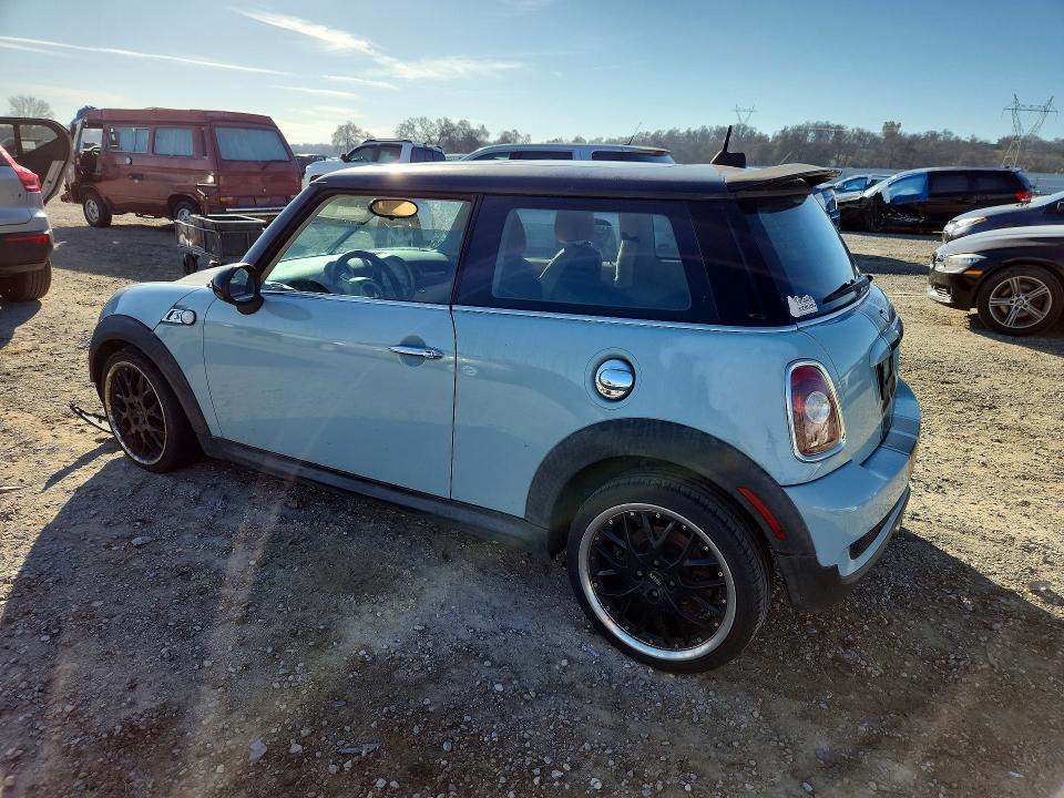 Photo 2 from auction – 2009 MINI COOPER with VIN WMWMF73519TW83707
