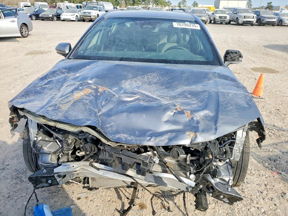 Photo 5 from auction – 2025 TOYOTA CAMRY with VIN 4T1DBADK0SU529145