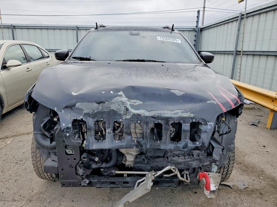 Photo 5 from auction – 2020 JEEP CHEROKEE with VIN 1C4PJMBN6LD537836