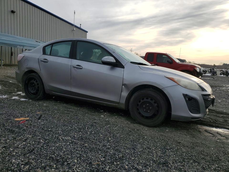 Photo 4 from auction – 2011 MAZDA 3 with VIN JM1BL1UG9B1421533