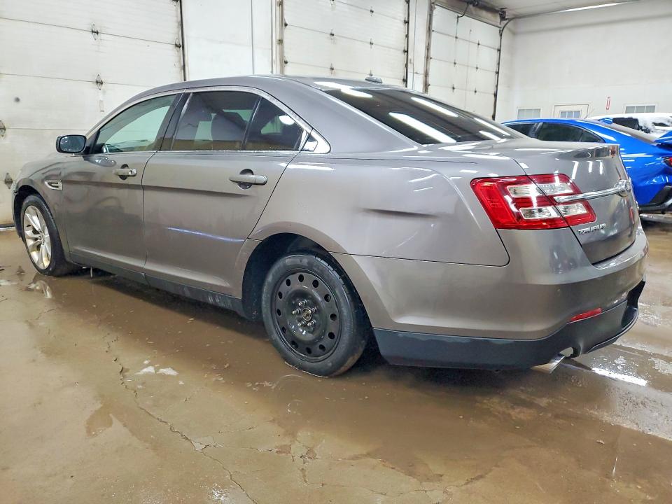 Photo 2 from auction – 2013 FORD TAURUS with VIN 1FAHP2H8XDG203811