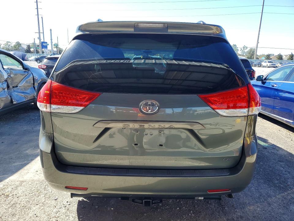 Photo 6 from auction – 2014 TOYOTA SIENNA with VIN 5TDKK3DC0ES496544